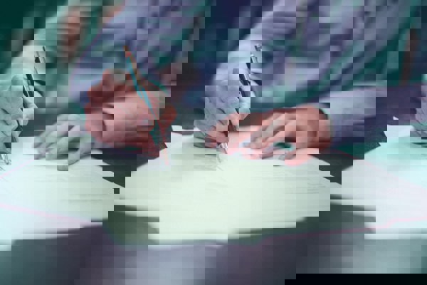 https://www.morton-fraser.com/sites/default/files/2022-04/PROFILE_MF_Alan_Meek_039.jpg
