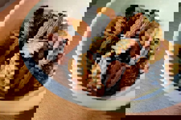 Nut 2